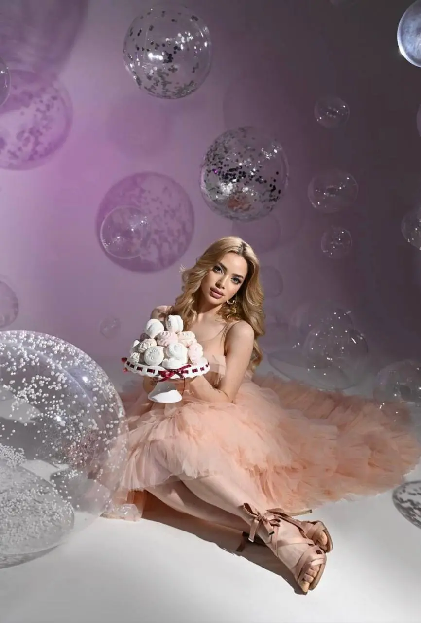 Open Woman's Profile