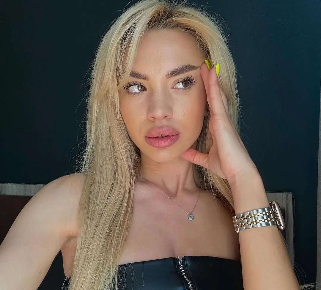 Discover Her Profile