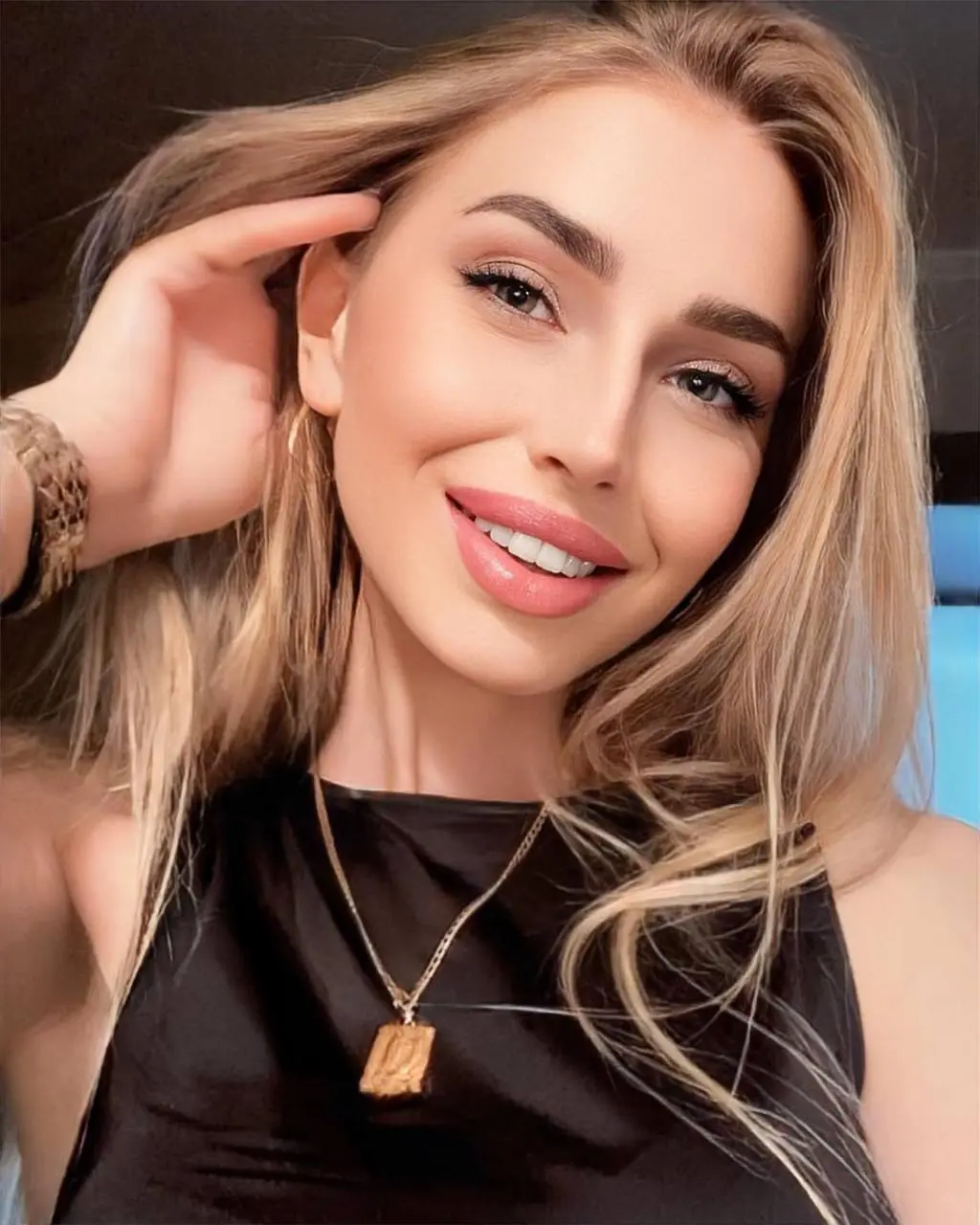 Discover Her Profile