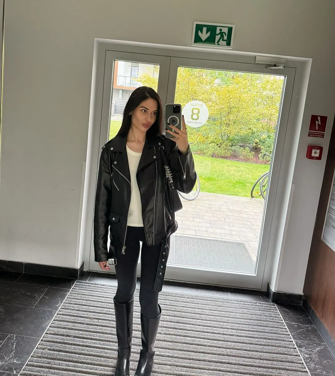 See Lady's Profile