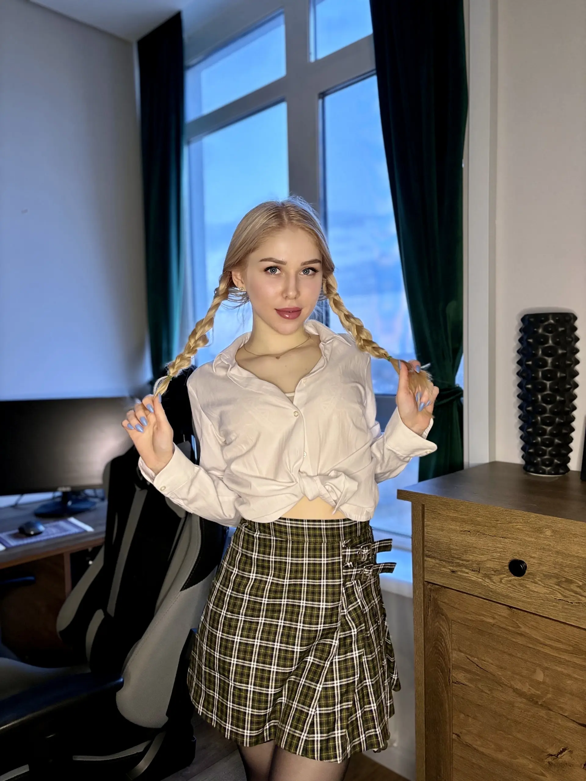Discover Her Profile