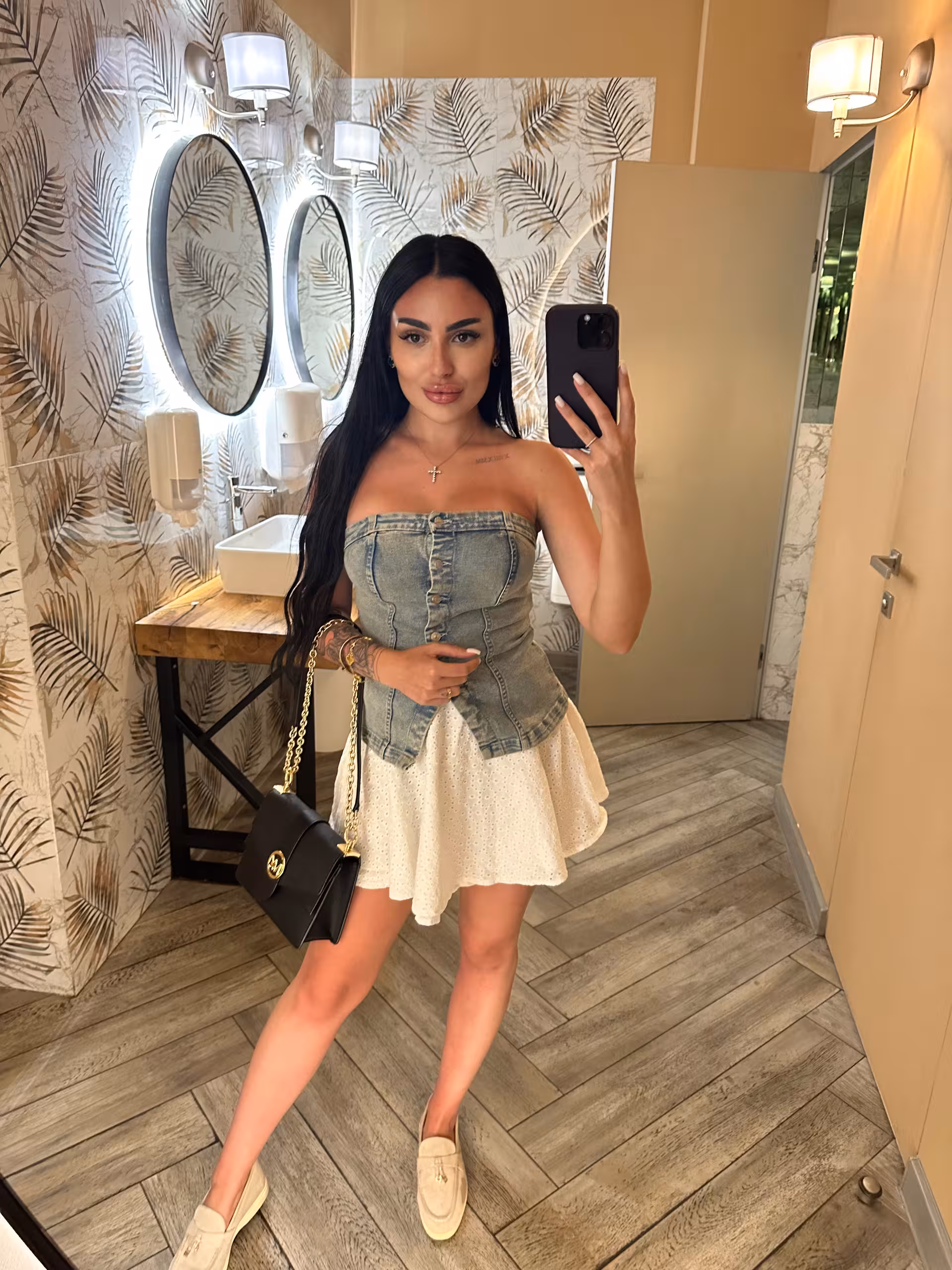 Visit Lady's Profile