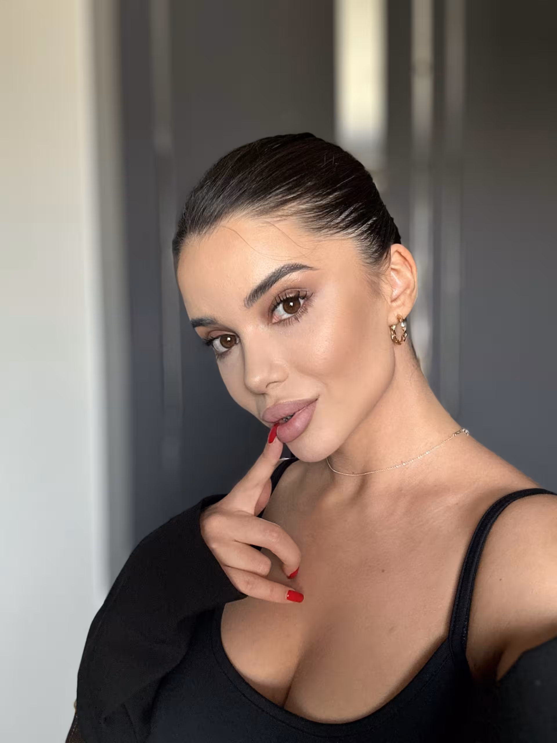 Visit Lady's Profile