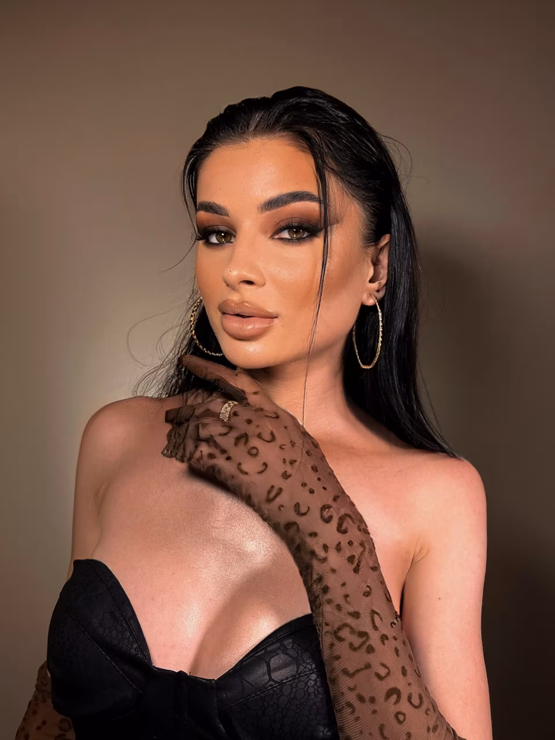 Discover Her Profile