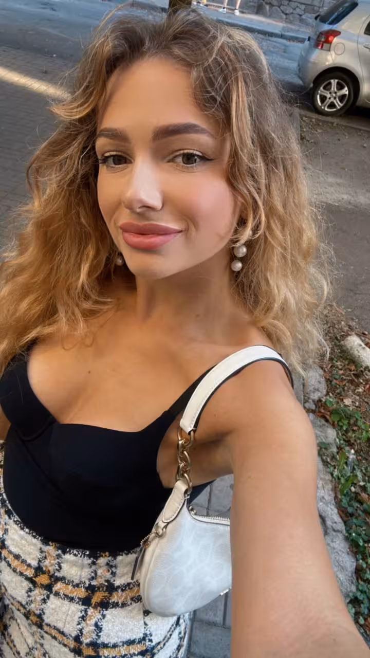 Visit Lady's Profile