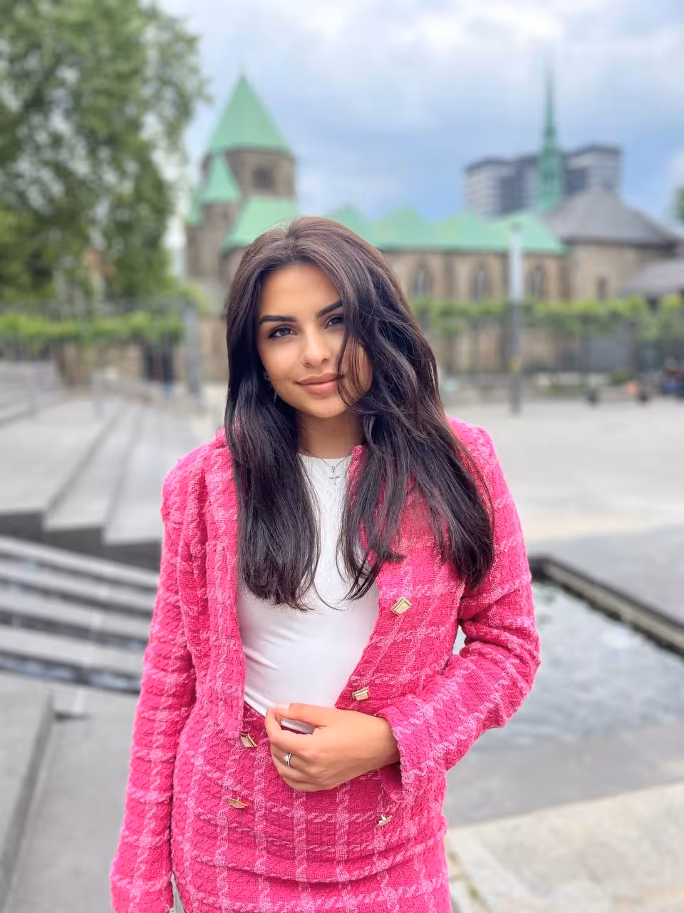 Visit Lady's Profile