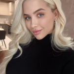 Yulia rencontre avec une fille