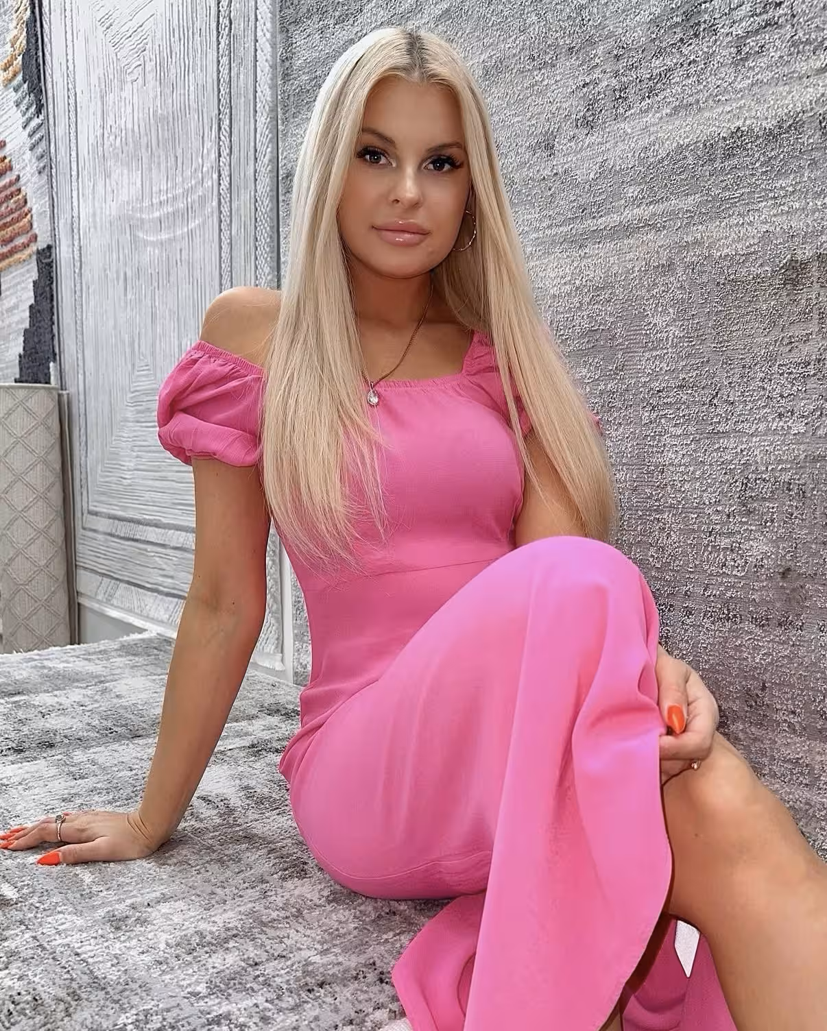 Open Woman's Profile