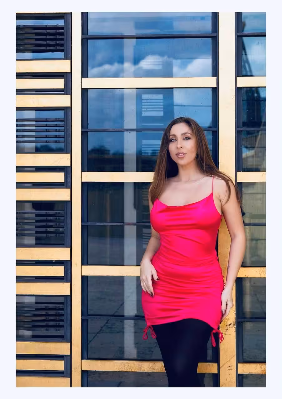 See Lady's Profile