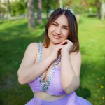 Elena rencontre femme de petite taille
