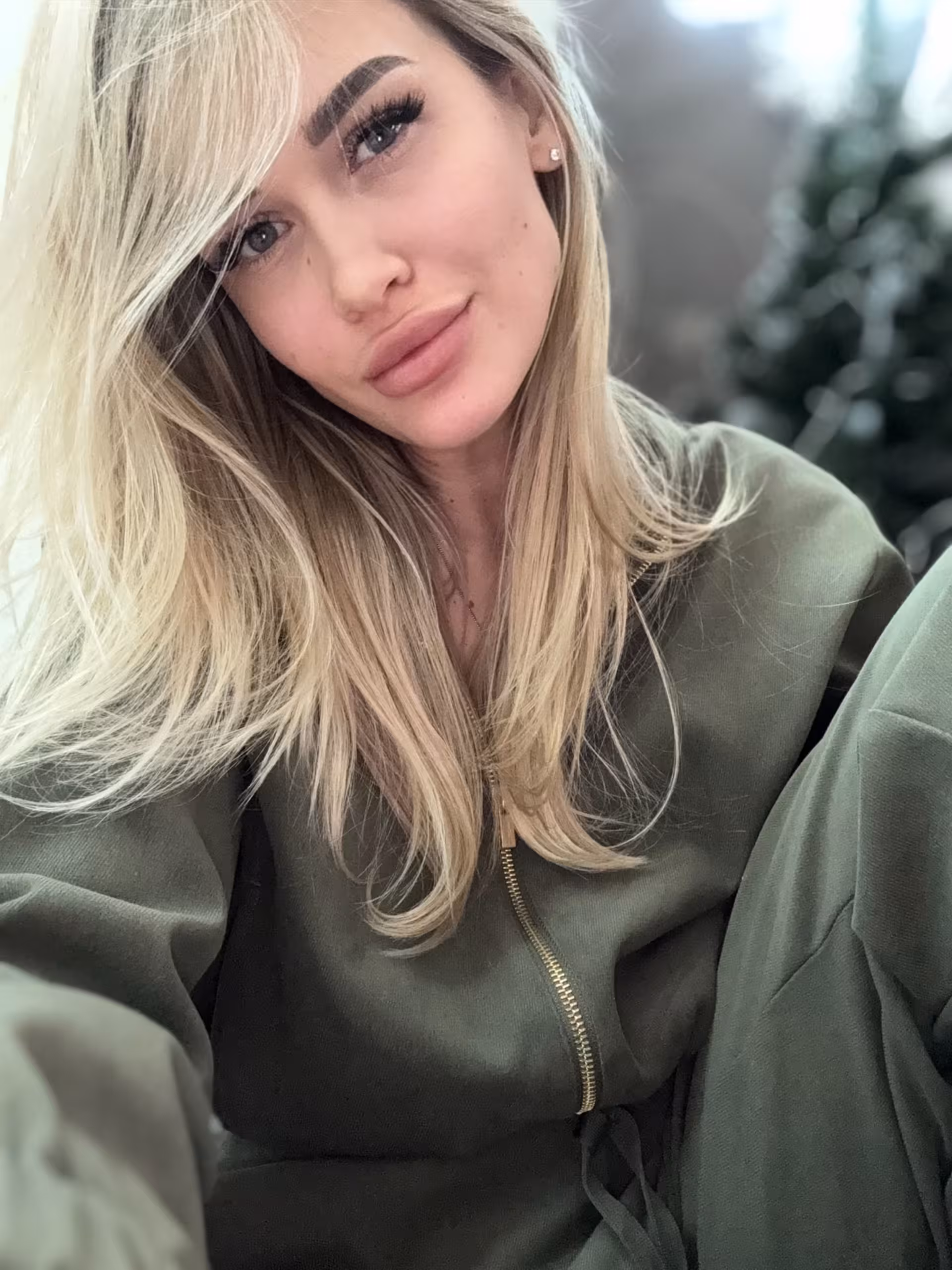 Visit Lady's Profile