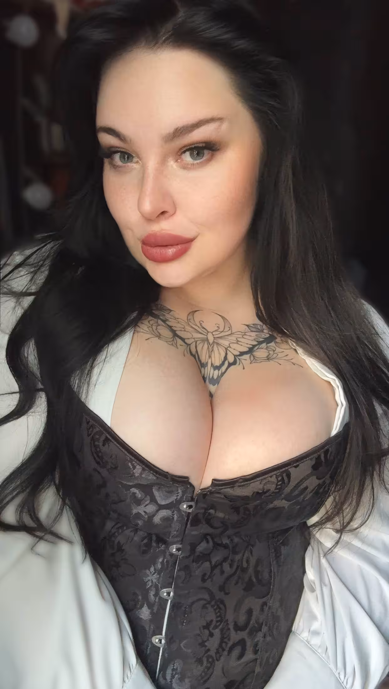 Visit Lady's Profile