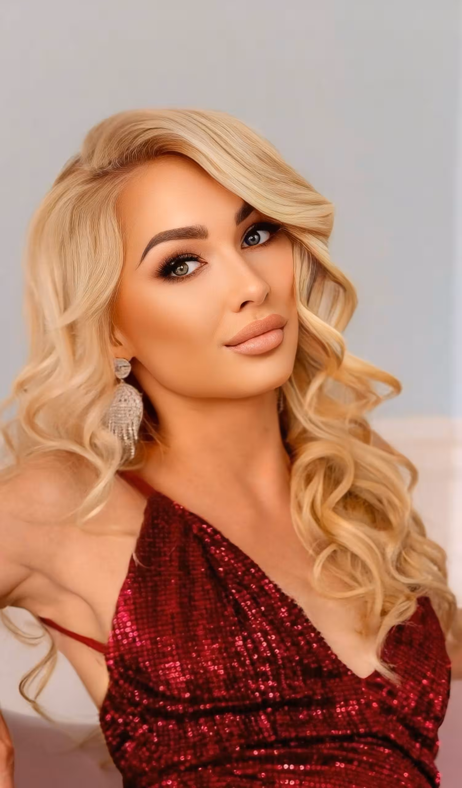 Open Woman's Profile