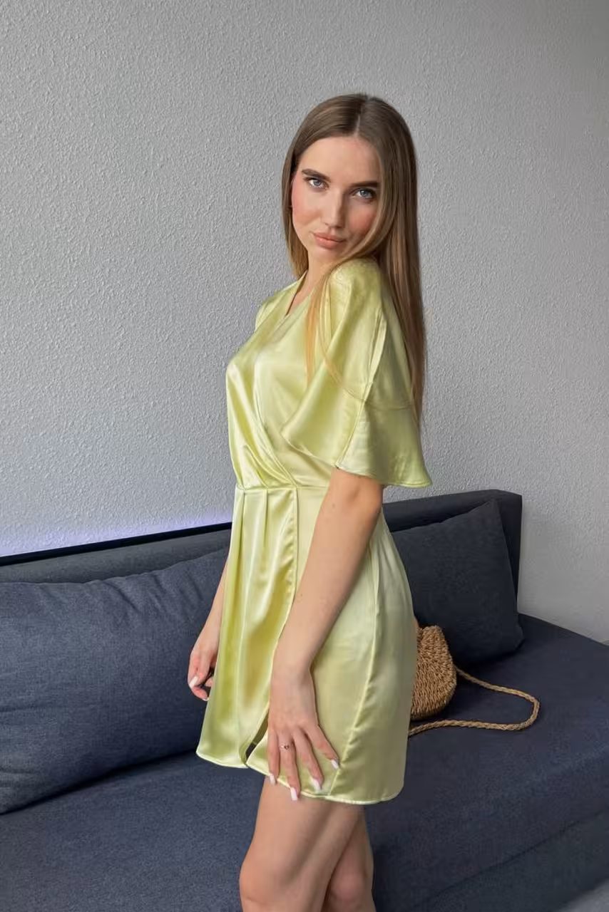 Open Woman's Profile