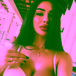 Daniela 24 Bucharest Romania celibataire et serieuse