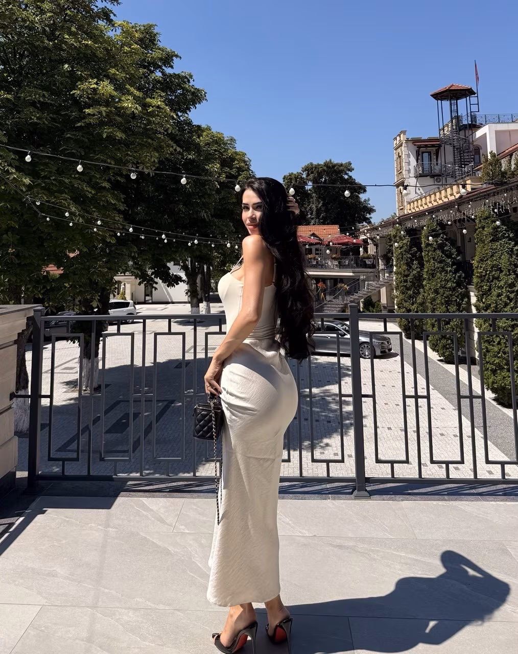 Discover Her Profile