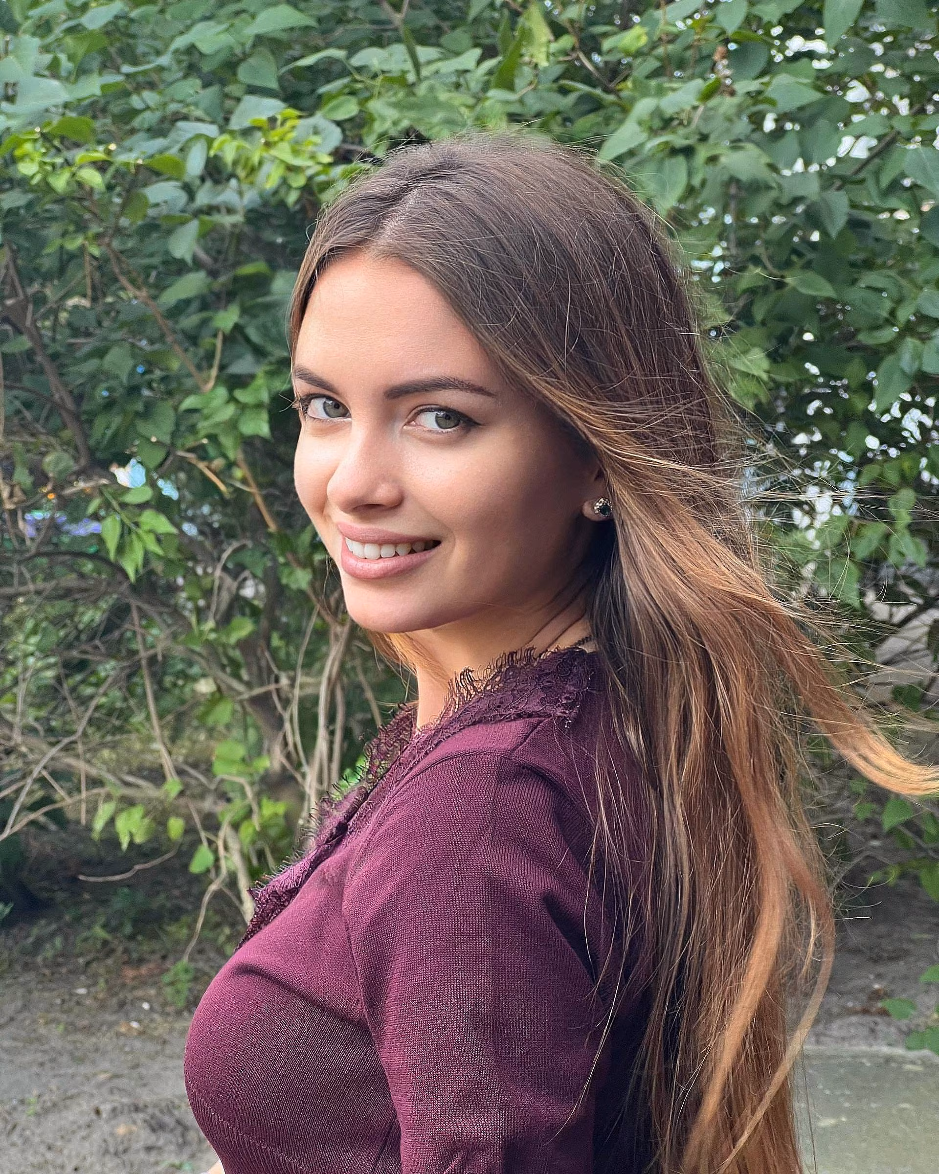 See Lady's Profile
