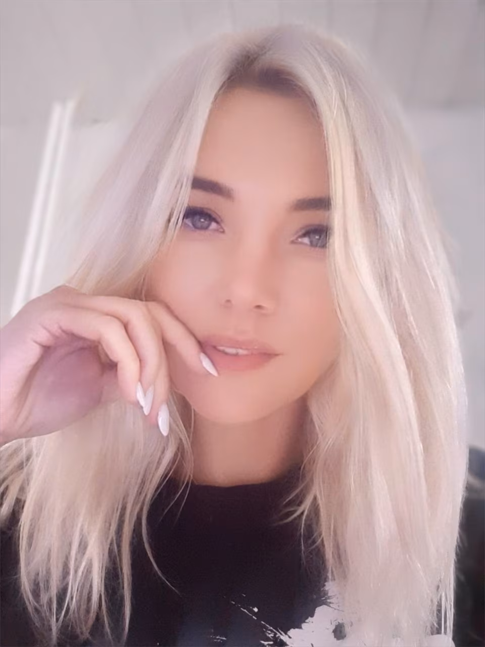 See Lady's Profile