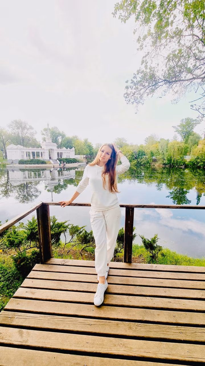 Discover Her Profile