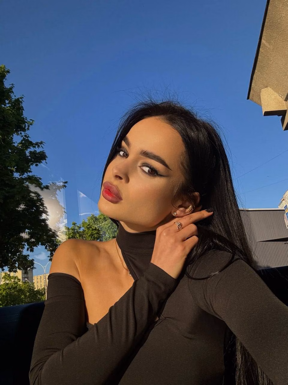Visit Lady's Profile