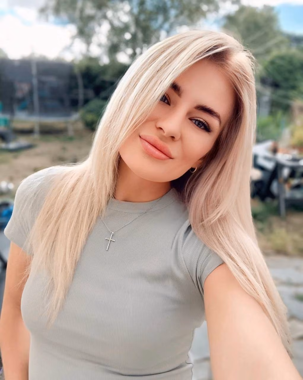 Visit Lady's Profile