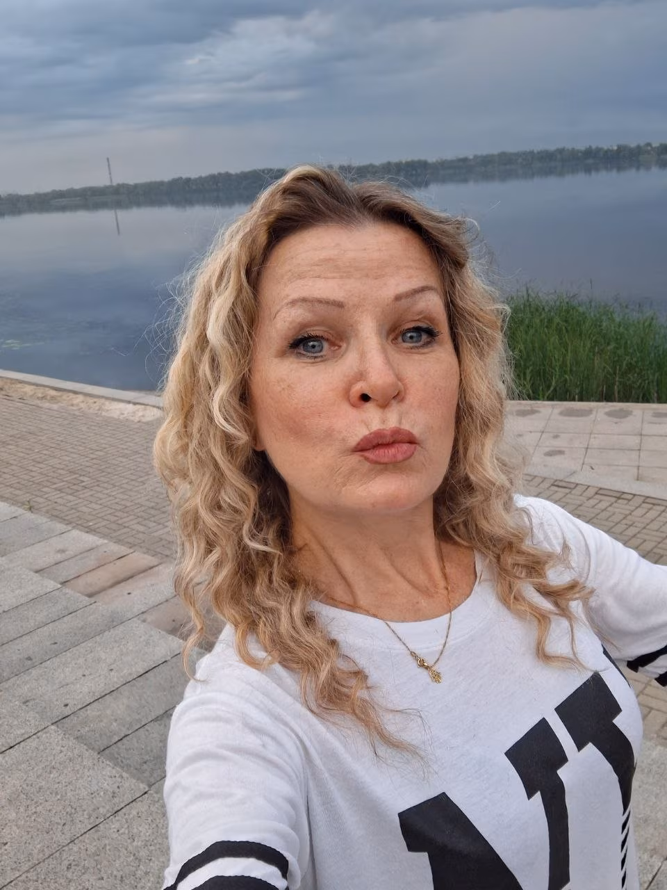Visit Lady's Profile