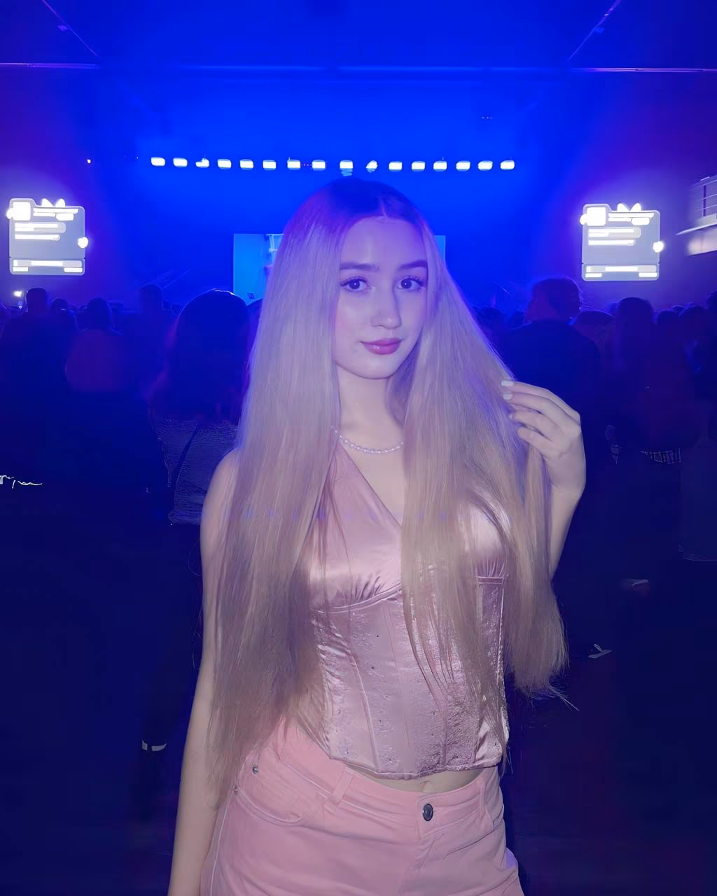 Visit Lady's Profile